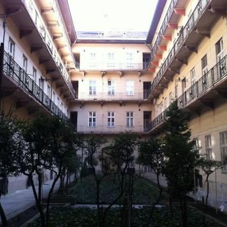 Trendy Home Near Basilica With Ac Boedapest Buitenkant foto